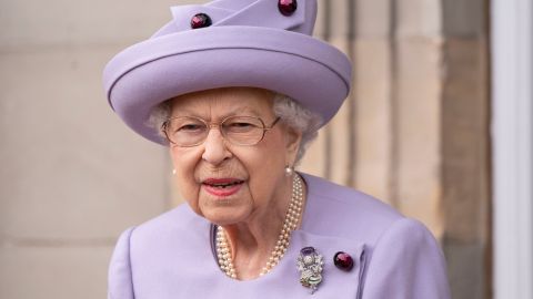 La reina Isabel II iba a ser atacada con una ballesta por Jaswant Singh Chail.