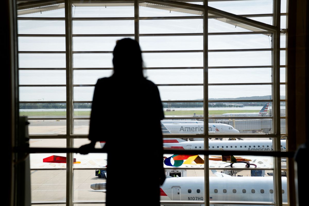 Pasajeros de American Airlines tuvieron que esperar 20 horas en ...