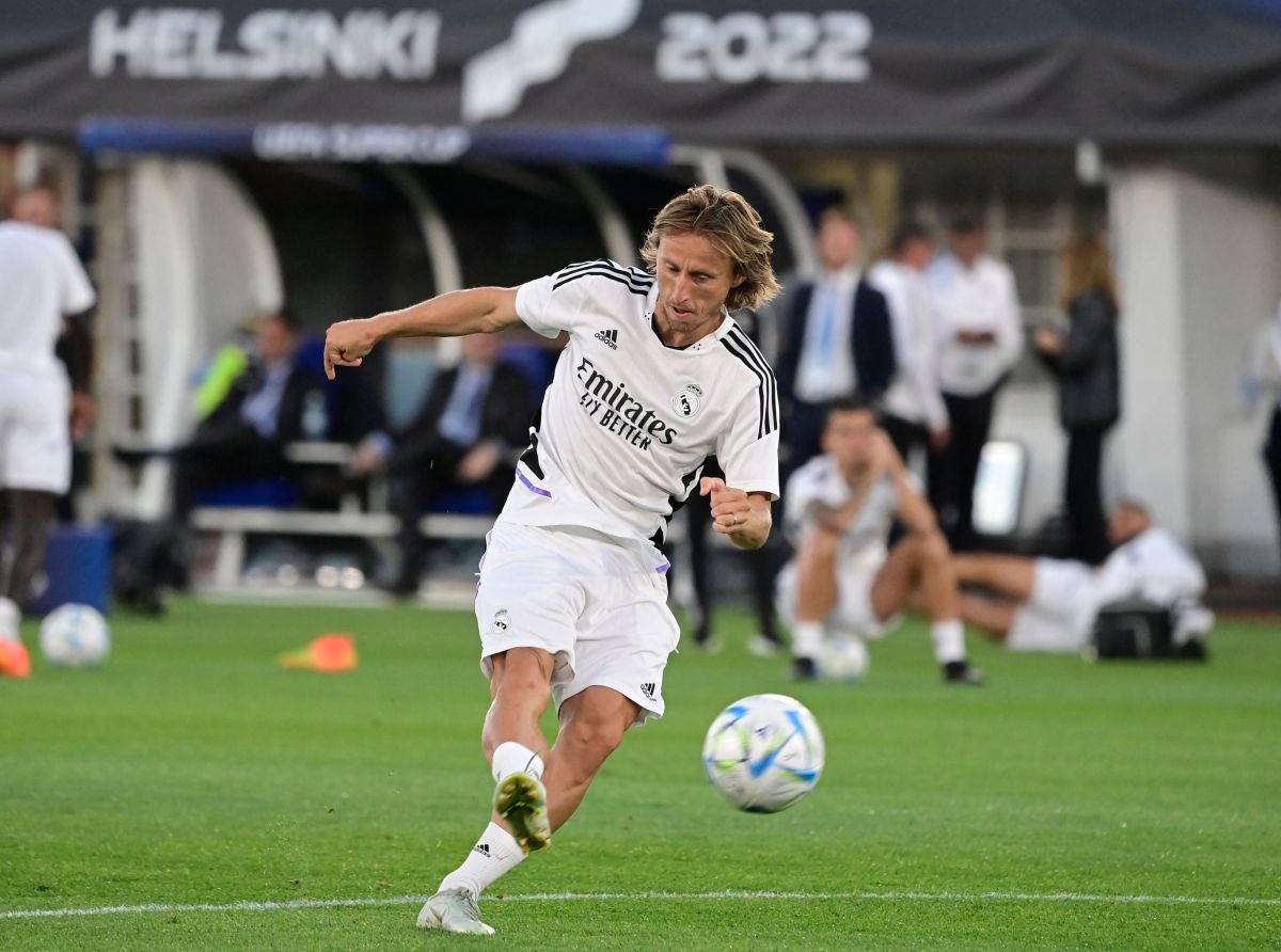 Luka Modric entrena de cara a la Supercopa Europea que disputará el Real Madrid ante el Eintracht Frankfurt.