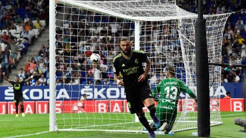 Karim Benzema celebra su primer gol del encuentro ante Espanyol.