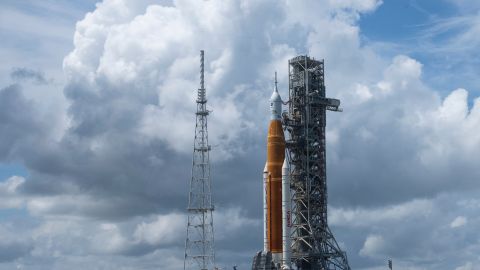 La NASA está trabajando para el debut de su cohete Space Launch System y la cápsula Orion.