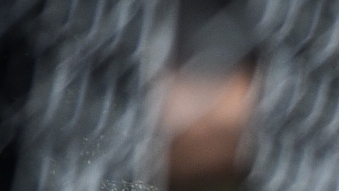 Sin intención, el pitcher golpeó al bateador con la pelota.