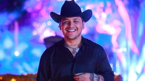 El cantante Christian Nodal dejó perplejos a sus seguidores y muchos consideran que puede ser un video viejo.