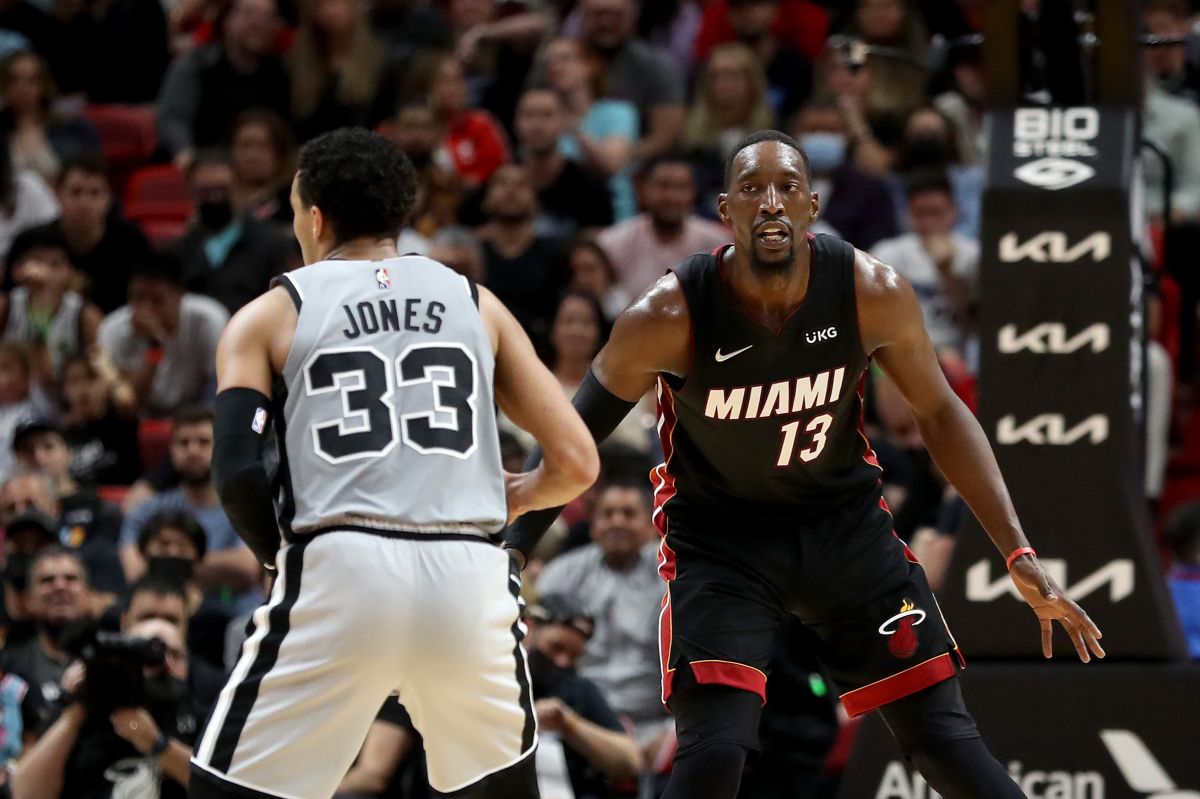 San Antonio Spurs y Miami Heat se verán las caras en la Arena CDMX el sábado 17 de diciembre.