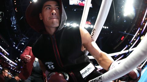 La AMB puso a Dmitry Bivol contra las cuerdas.