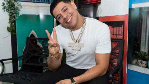 El cantante Eduin Caz planificó una venganza en contra de su esposa y le pagó de la misma manera.