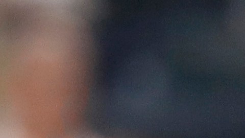 Carlos Santana conecta jonrón este miércoles ante New York Yankees.