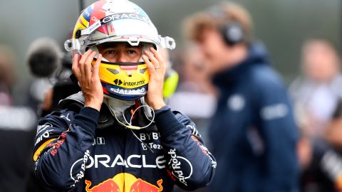Checo Pérez durante la Pole Position al Gran Premio de Bélgica de la Fórmula 1.