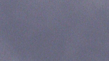 Aviones disparan barras de yoduro de plata en las nubes para inducir la lluvia.