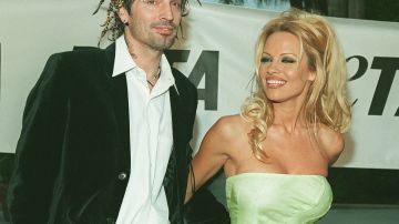En la imagen aparece Tommy Lee junto a Pamela Anderson.