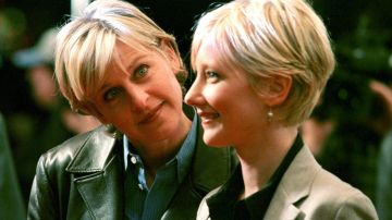 La presentadora Ellen DeGeneres y Anne Heche sostuvieron una relación amorosa en el año 1997.
