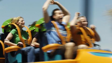 El accidente se registró en la montaña rusa "El Toro".