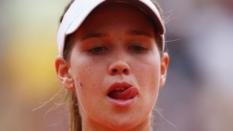 Ashley Harkleroad durante un encuentro ante Serena Williams por Roland Garros en 2008.