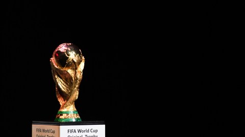 La Copa del Mundo ya hizo su primera parada en Corea del Sur.