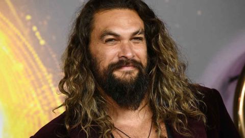 Jason Momoa luce como un roble