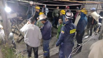 Al menos nueve trabajadores atrapados en una mina de Colombia por derrumbe.