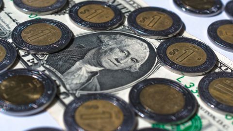 Remesas que mexicanos envían a su país siguen rompiendo récords: llegaron a $5,153 millones en junio