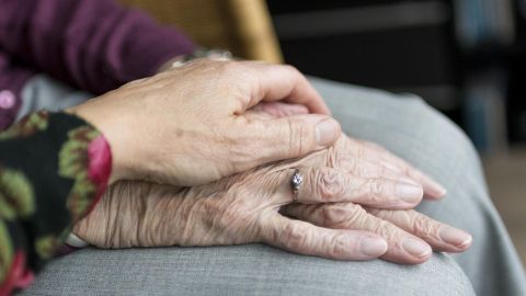 La esperanza de vida en Estados Unidos está en el nivel más bajo desde 1996.