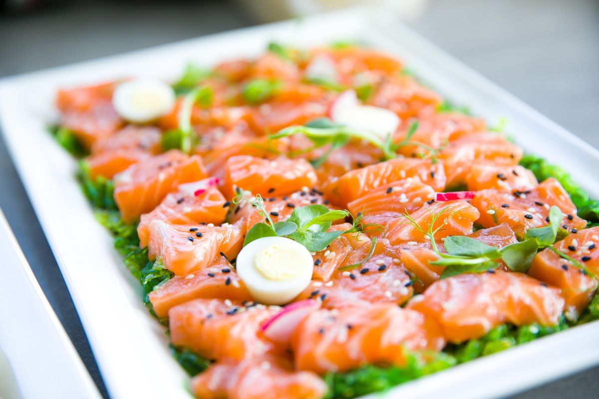 La dieta nórdica está basada en pescados grasos, como el salmón.