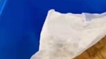 Los tradicionales desayunos de McDonald's fueron descubiertos en su maleta.