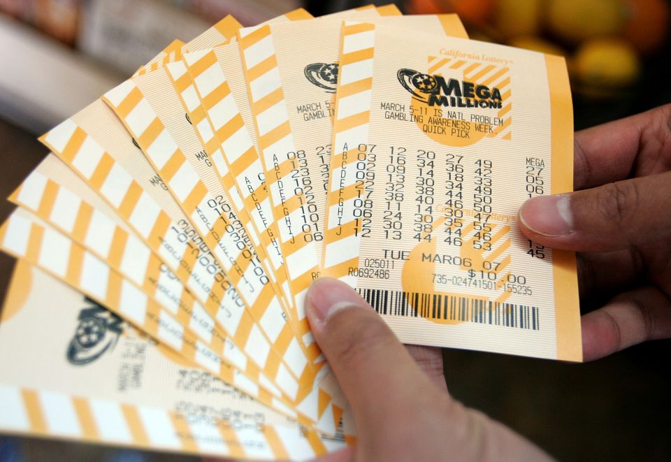 Illinois lottery director urges people to check their Mega Millions tickets to see if they are the winner of ,337 million