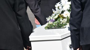 nina de 3 años despertó en funeral
