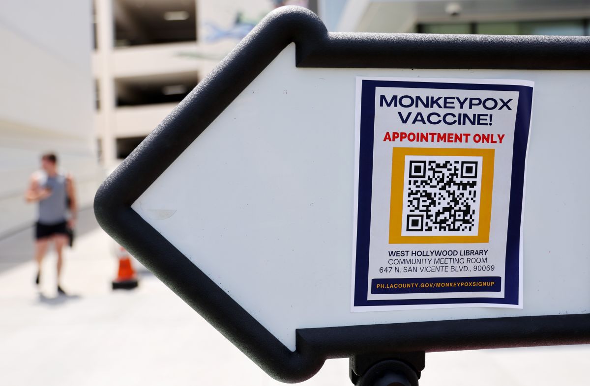 Las autoridades incitan a la población a vacunarse contra la viruela del mono.