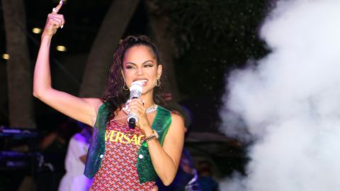 La cantante Natti Natasha dejó perplejos a sus seguidores de Instagram.