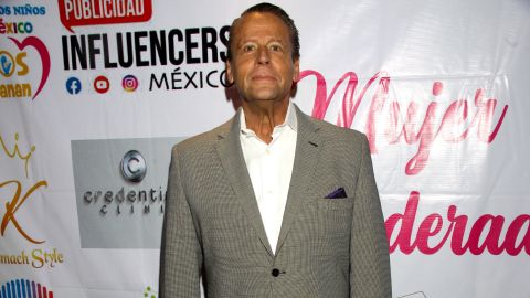 El actor Alfredo Adame tomará otro camino mostrándose como llegó al mundo.