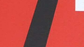 El actor Eugenio Derbez fue sometido a una cirugía tras haber sufrido un accidente.