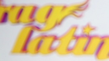 La cantante y actriz Ninel Conde prefirió besar a Lupillo Rivera antes que a uno de los bailarines.