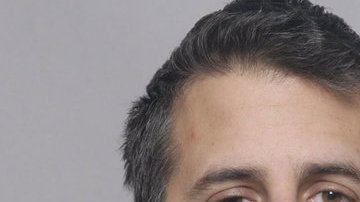 El ex policía Michael Valva y su novia Angela Pollina.