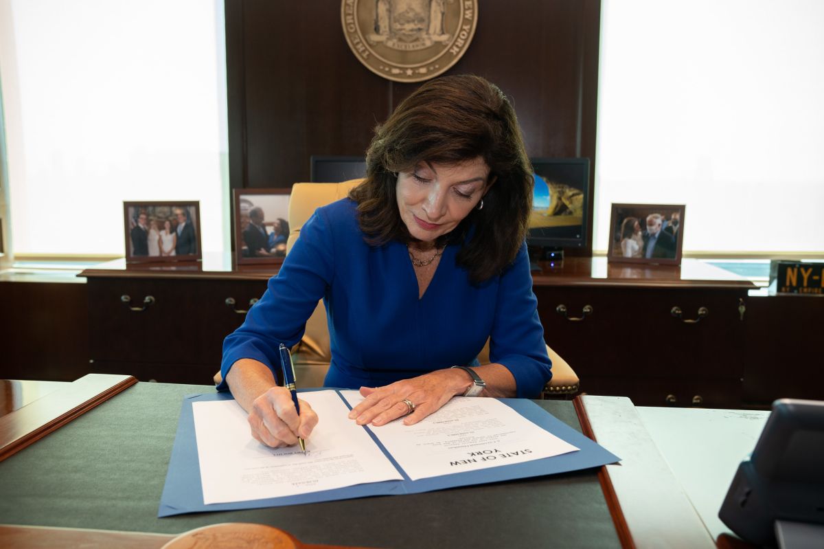 Kathy Hochul espera continuar en el cargo de gobernadora de Nueva York.