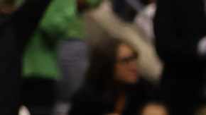 Carlos Alcaraz se dejó caer al suelo tras el último punto.