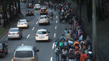 Migrant Caravan Pushes Through Guatemala Towards Mexico