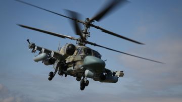 Se desplomó un helicóptero ruso Ka-52 "Alligator" tras un ataque ucraniano.