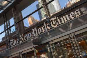 Hombre con hacha y espada invadió sede del diario The New York Times