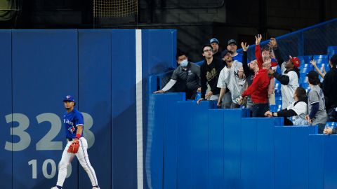 Cualquier fanático soñaba con capturar el histórico batazo que dio Aaron Judge este miércoles.