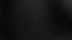 La colombiana Shakira recibe halagos de su colega Ozuna.