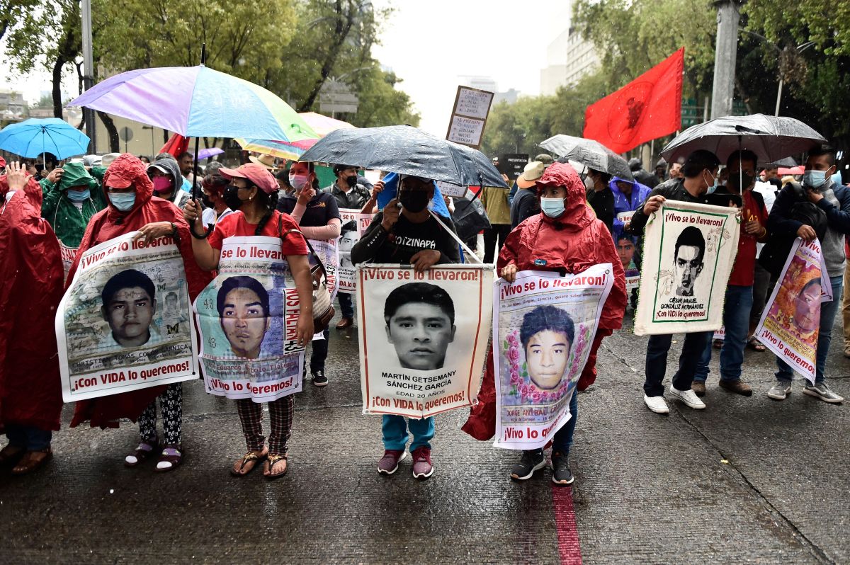 México arresta al primer militar de alto rango por el caso Ayotzinapa ...