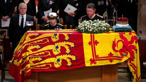 El ataúd está forrado de plomo y ha estado listo para la Reina desde hace 30 años.