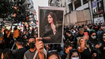 TURKEY-IRAN-WOMEN-RIGHTS-PROTEST