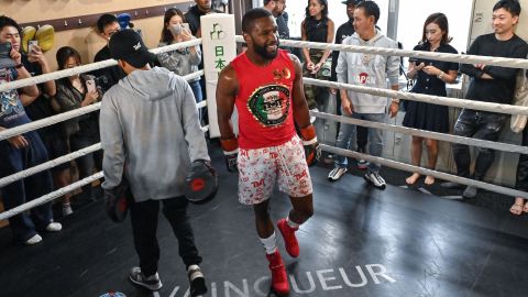 Floyd Mayweather durante su gira por Japón.