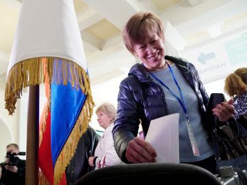 Los rusos votaron hoy para adherir a la "República Popular de Luhansk" a Rusia.