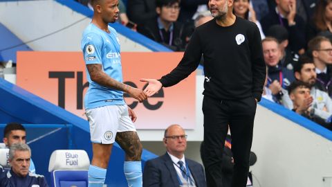 Gabriel Jesús y Pep Guardiola