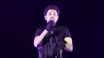 The Weeknd se está recuperando después de perder la voz durante un show en Los Ángeles.