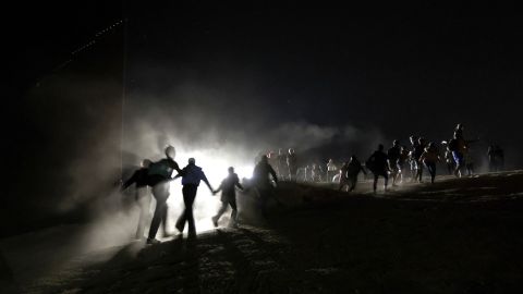 Durante seis meses, cientos de inmigrantes fueron transportados por un grupo liderado por una mujer de 24 años.