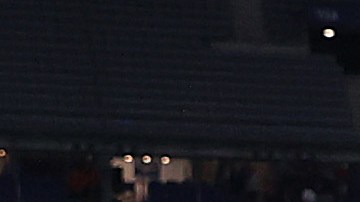 Eder Militao besa a Karoline Lima luego de la final de la UEFA Champions League 2022.