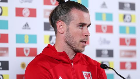 Gareth Bale durante la rueda de prensa con su selección de Gales.