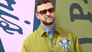 El cantante Justin Timberlake sorprendió con sus sensuales pasos en un tras cámaras del video oficial 'Sin Fin'.